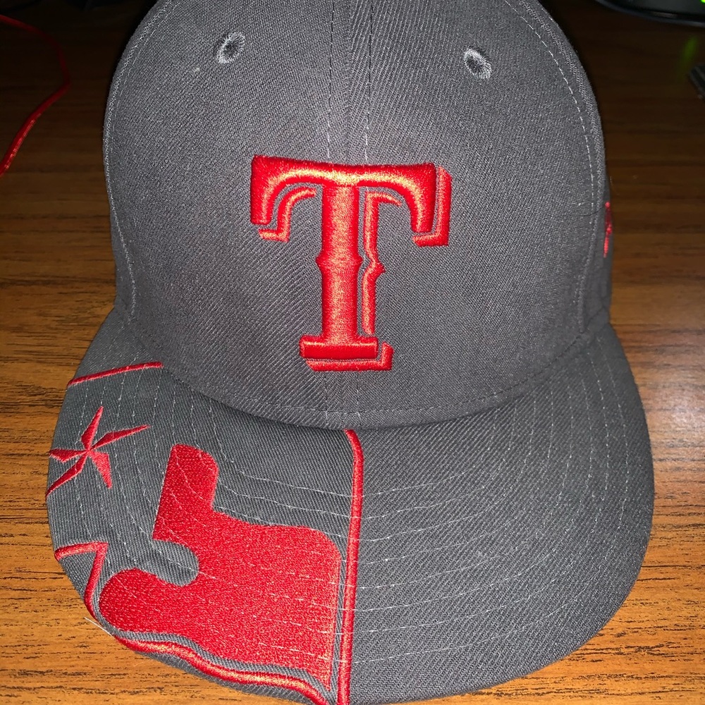 Texas Rangers New Era baseball cap Fitted 7 1/4.